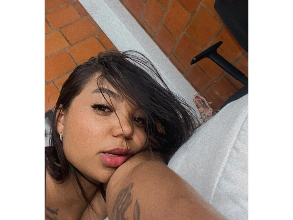 angelcam_20's Offline XXX Chat