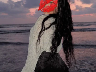 Avikaa_ private show