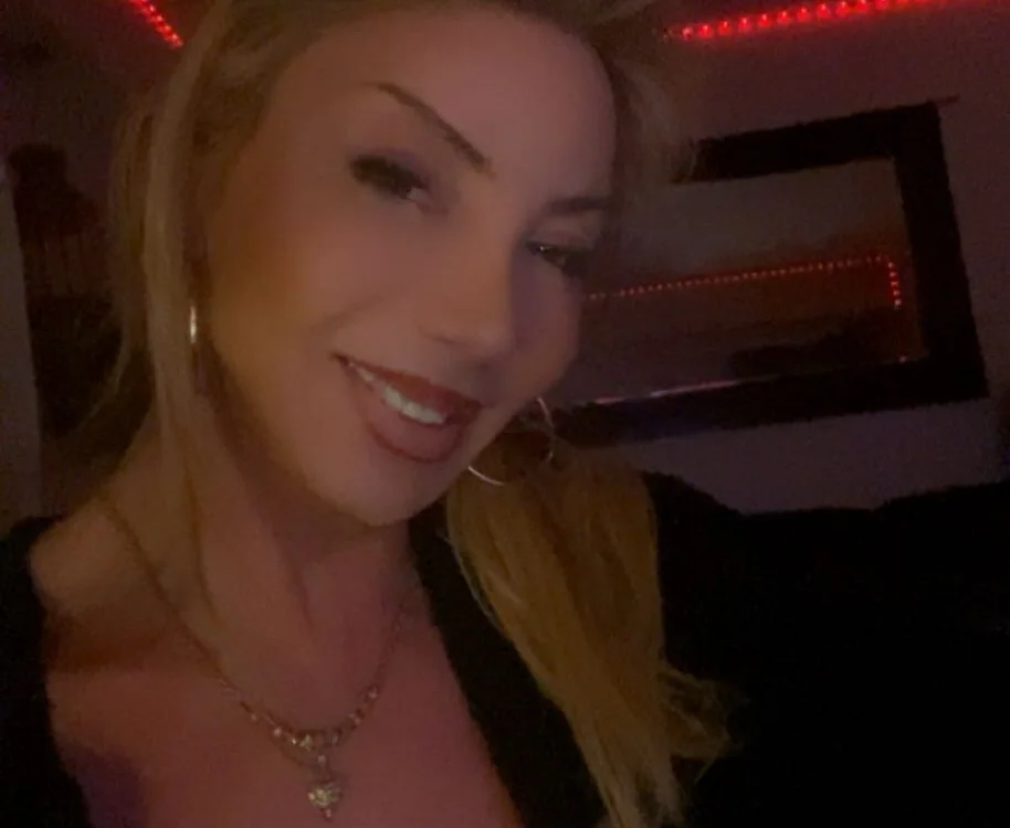 ava-75000's Offline Chat Room
