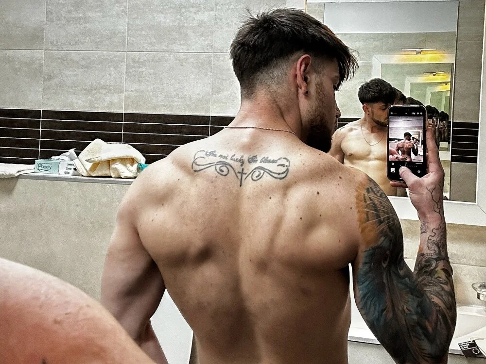 -ThomasJr-'s Offline XXX Chat