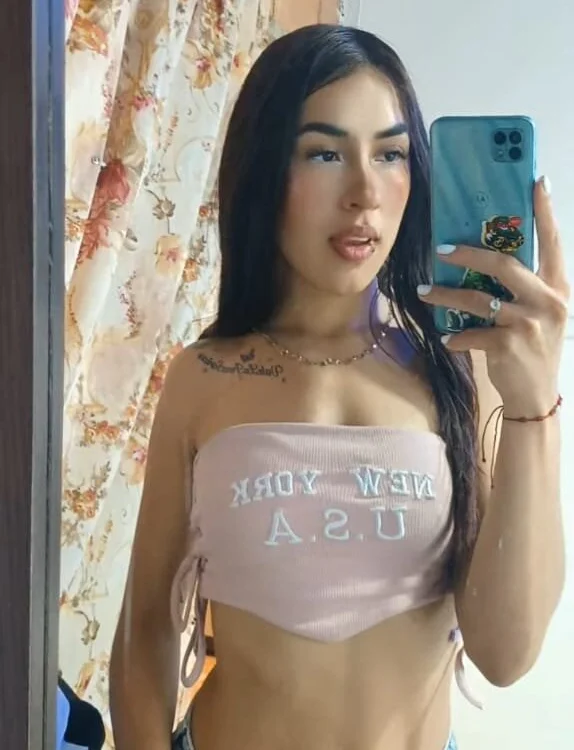 Chat XXX offline de Eimy_Blum