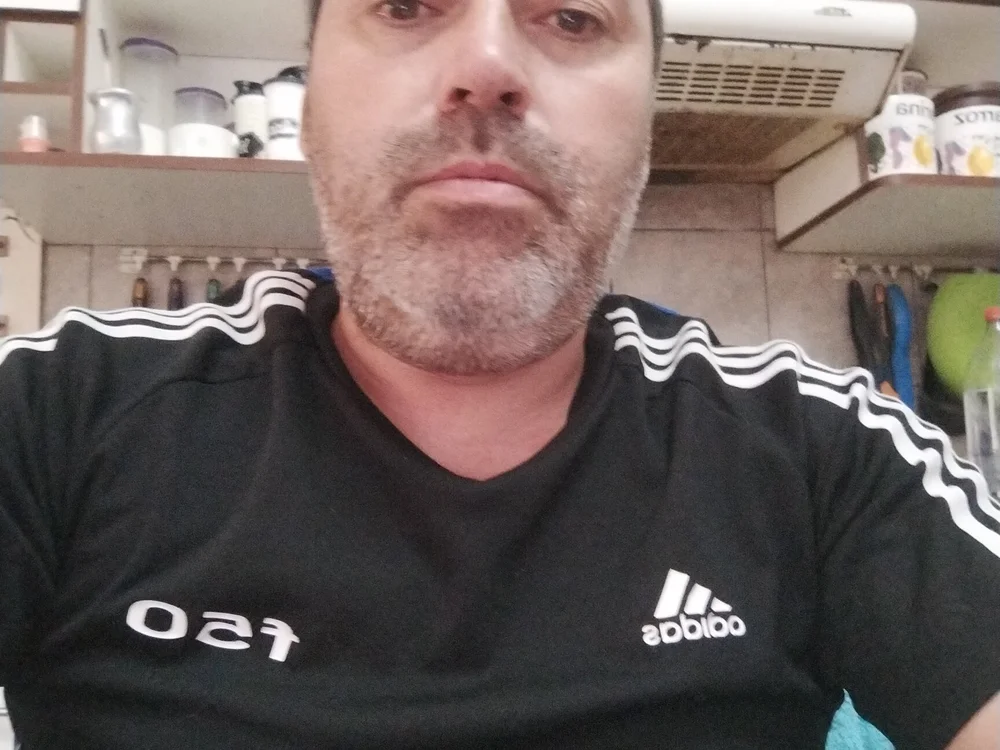 carlos198085-'s Offline XXX Chat