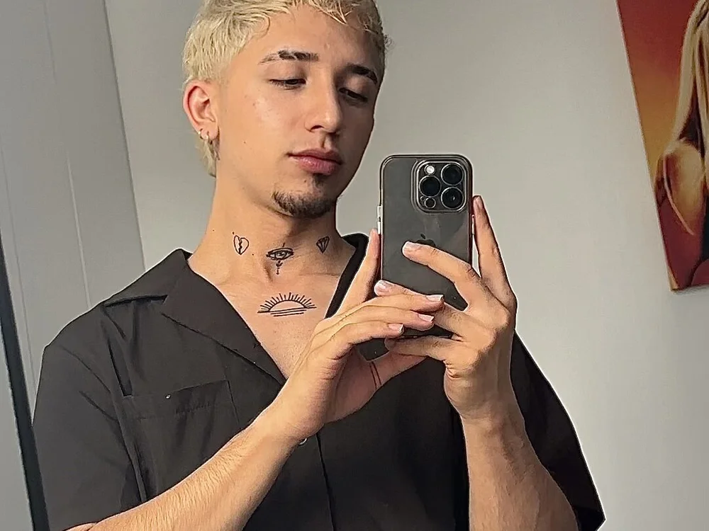 Isacc_atraktus' Offline XXX Chat
