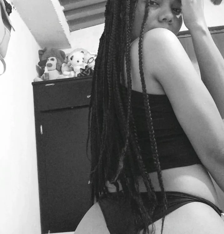 caro_perverse Offline chatroom