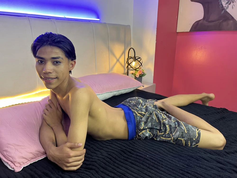 Camiilo_Fox offline XXX-chat