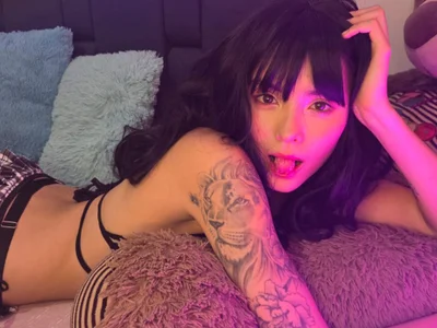 HORII_ Female Spanking Nude Cam