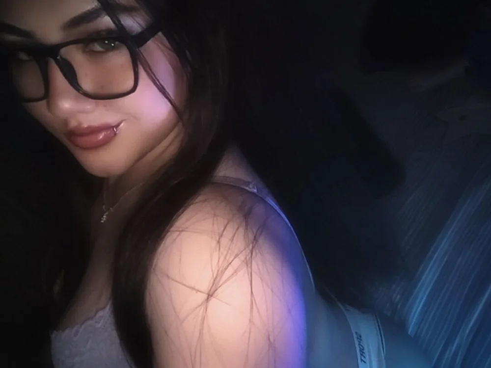 Sembang XXX Luar Talian Mia2024