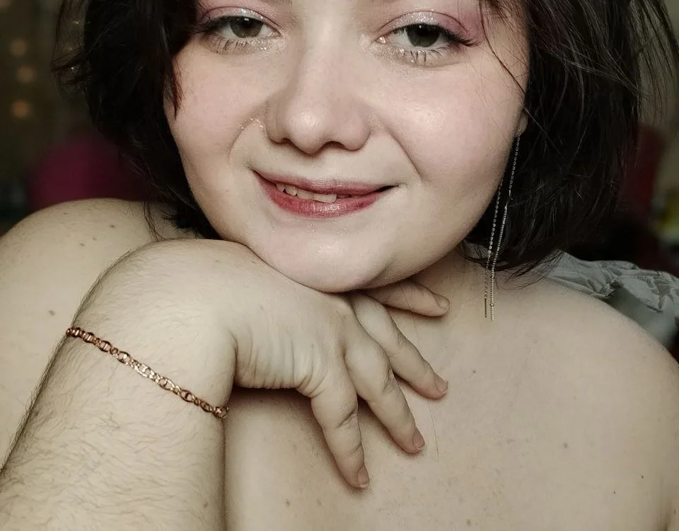 DenisHailey Adlı Modelin Çevrimdışı XXX Sohbeti