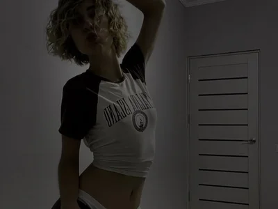 CharmingBlonde profile