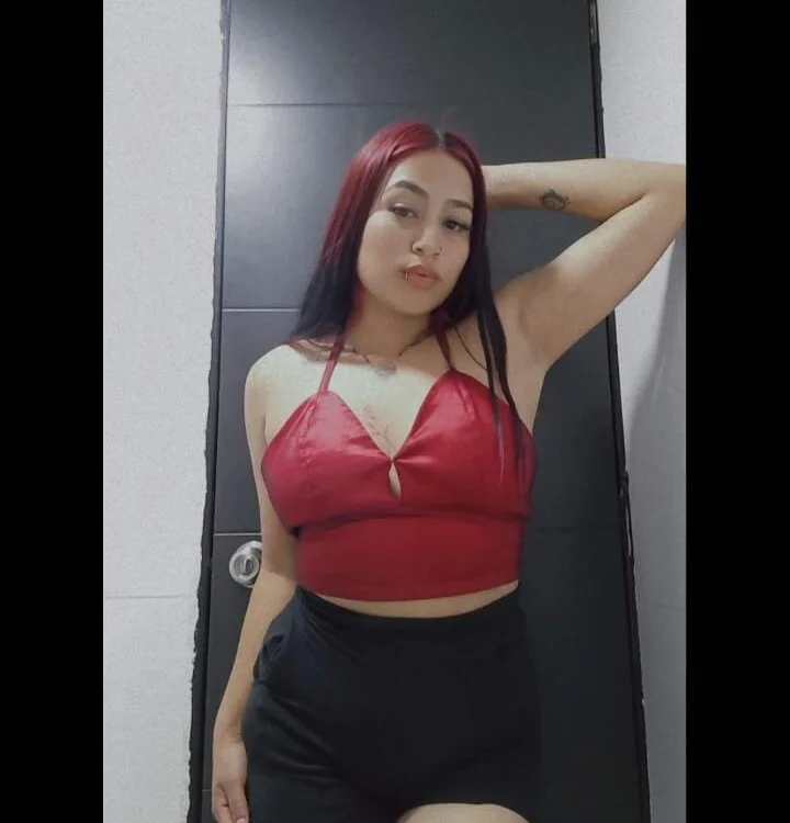 Alice_reds' Offline Chat Room
