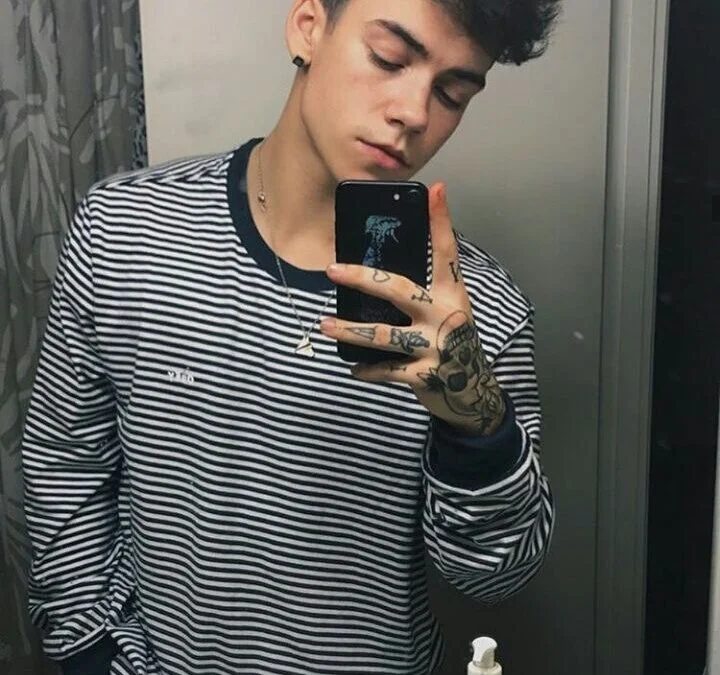 Alfrendino44: συνομιλία ΧΧΧ εκτός σύνδεσης