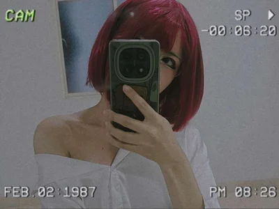 Ferret_w_shyeyes - Girl 