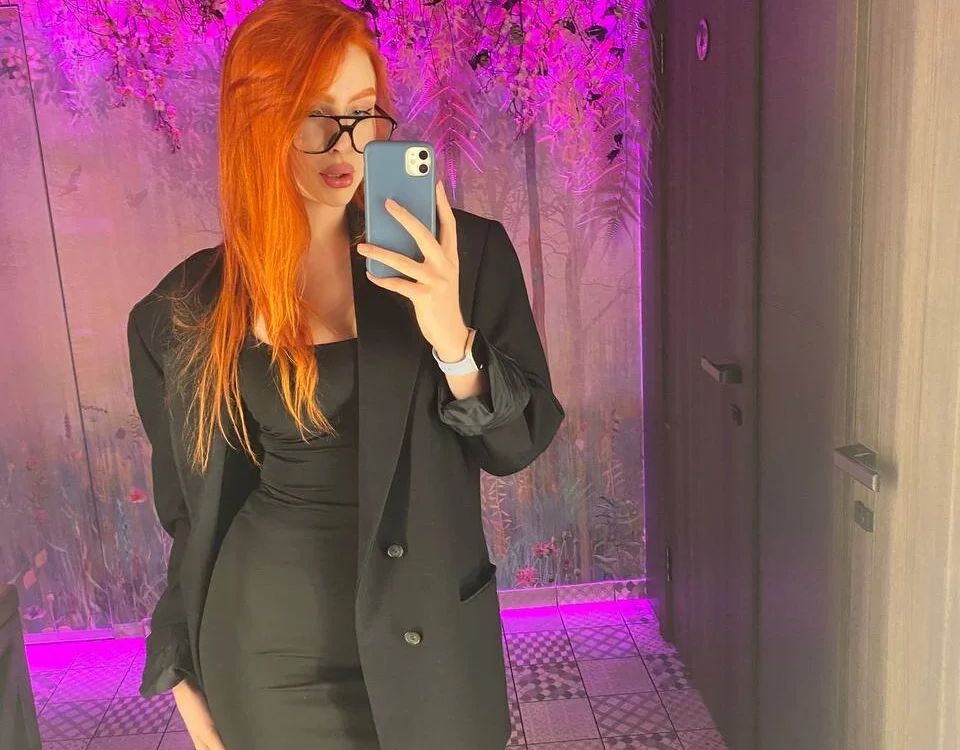 TashaAlea's Offline Chat Room