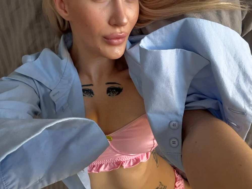 lluna_drug অফলাইন XXX চ্যাট