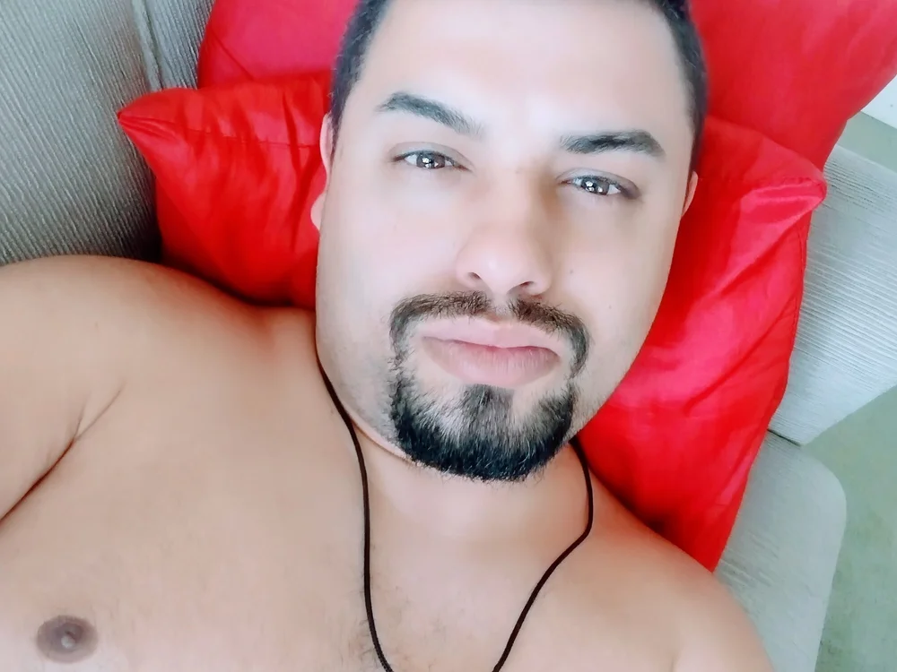 دردشة RicardoMoreno09 الجنسية دون اتصال