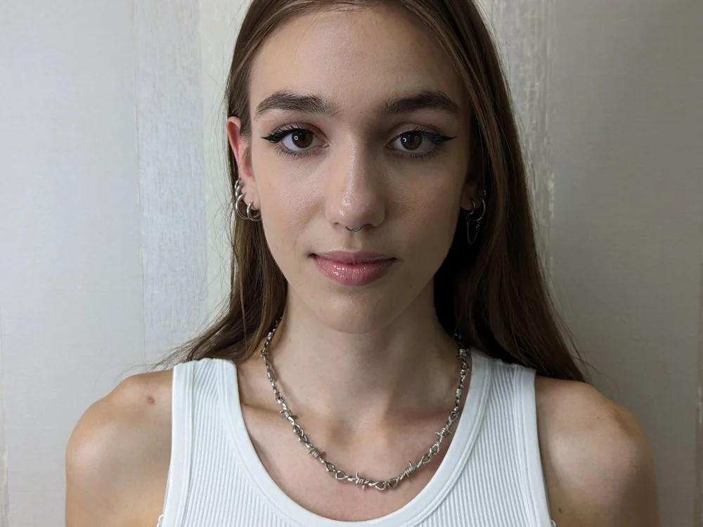 EleneDeeks' Offline Chat Room