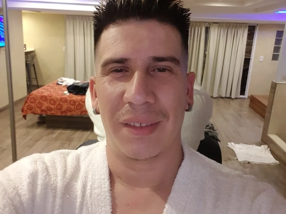lokiylisa's Offline Chat Room