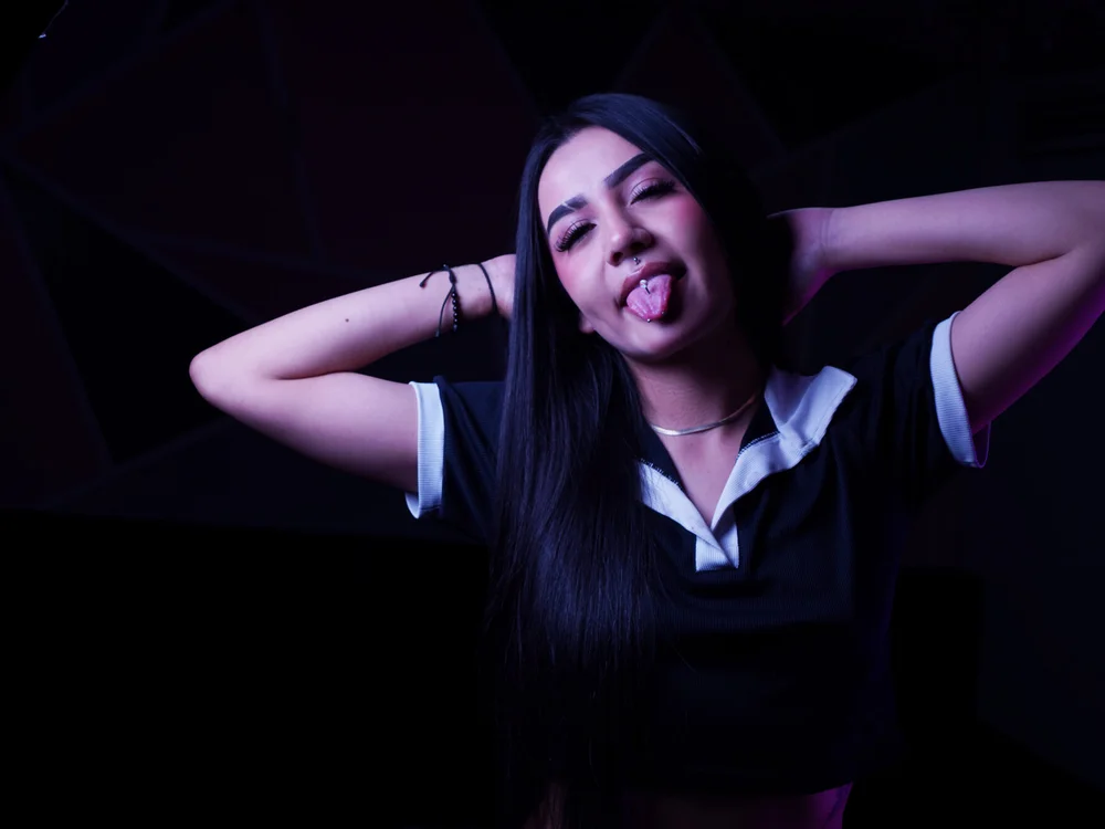 Janee_cash's Offline XXX Chat