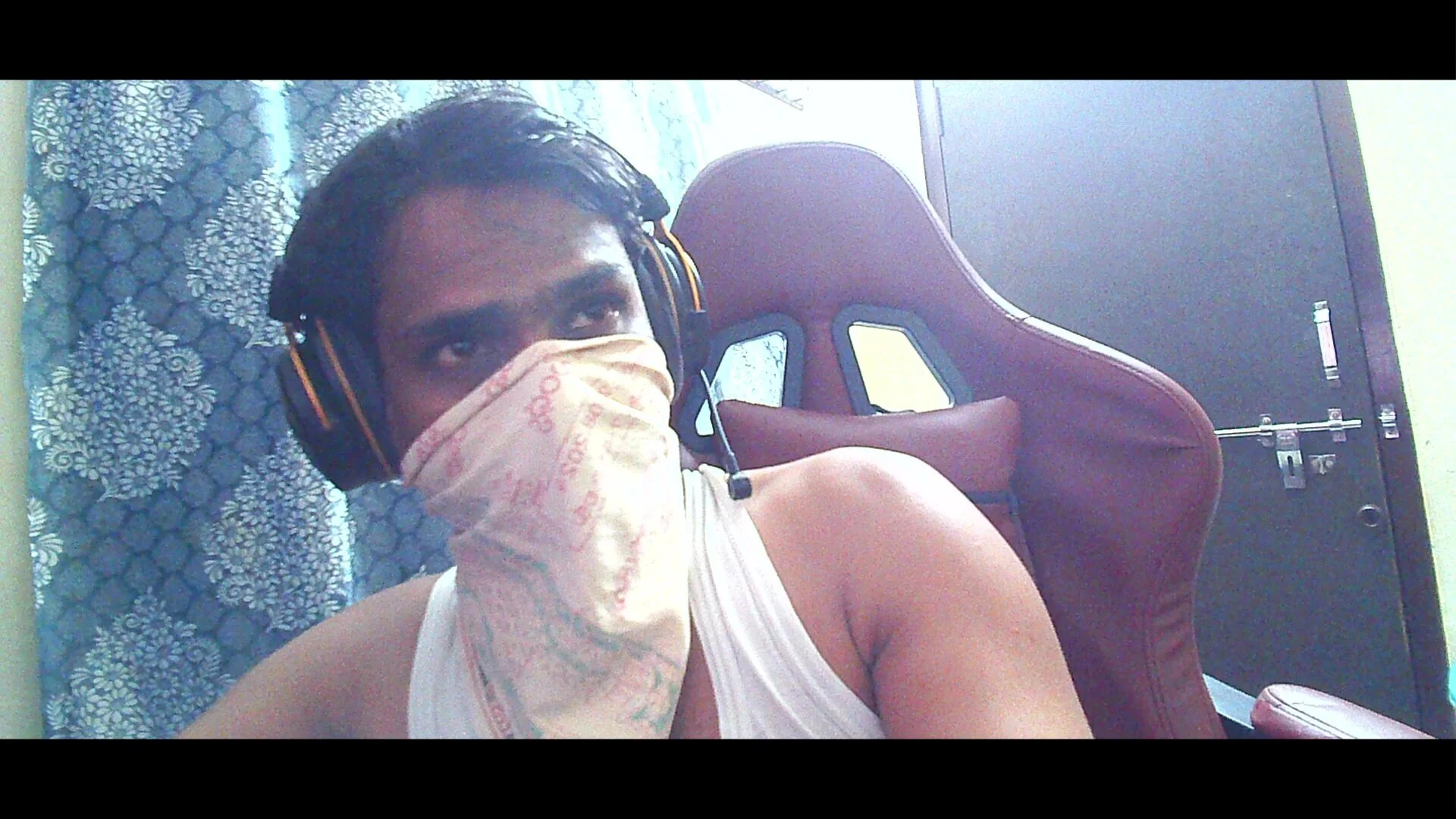 gell_boy live webcam