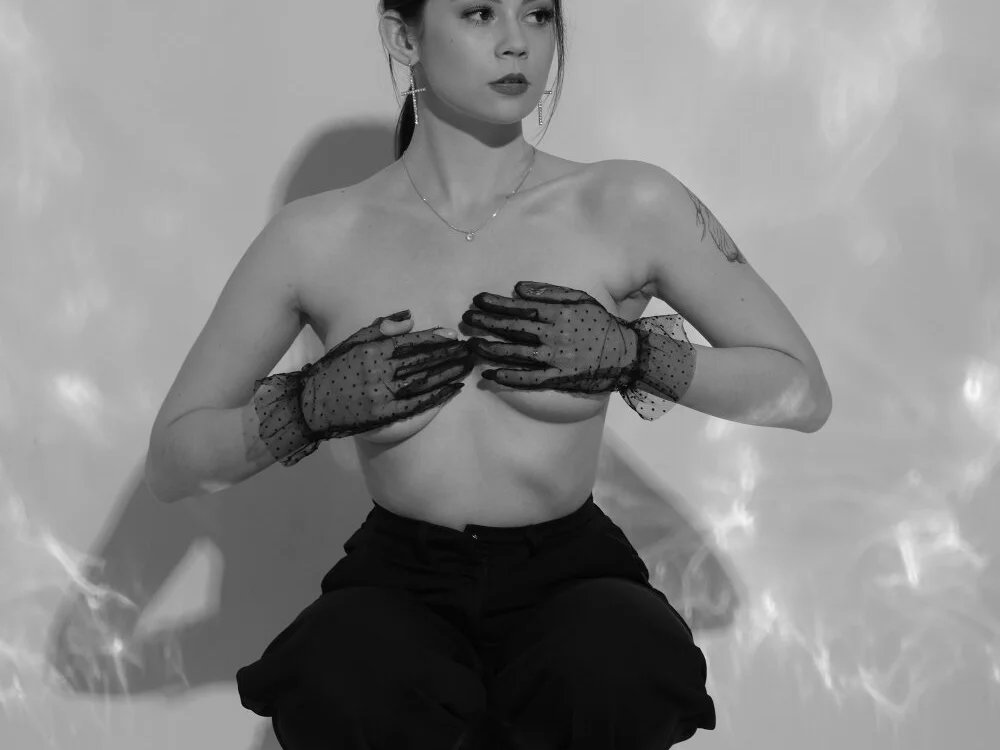 Dipamelly 離線 XXX 聊天