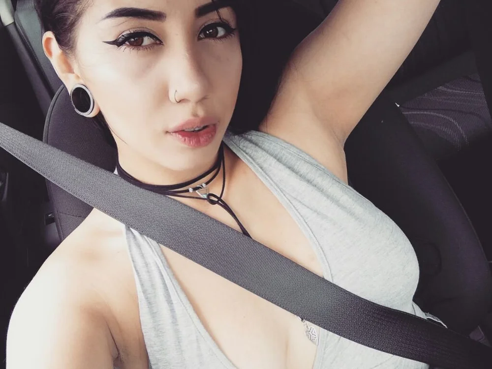 chanell_walker_'s Offline XXX Chat