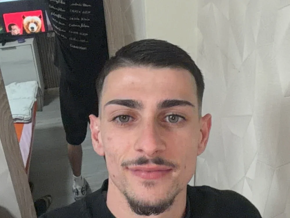 carmonaa1's Offline XXX Chat
