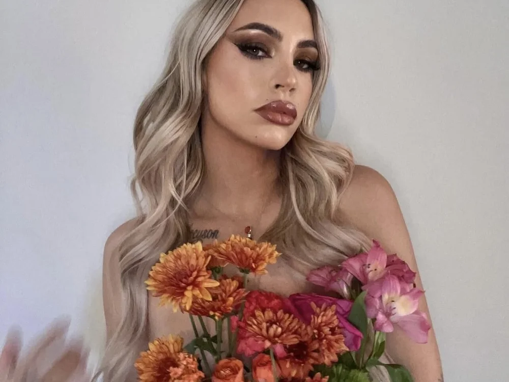 jadewinterxo's Offline Chat Room