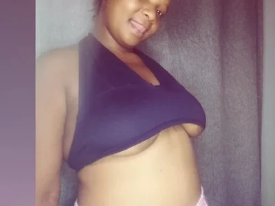 SlipperyLipsX profile