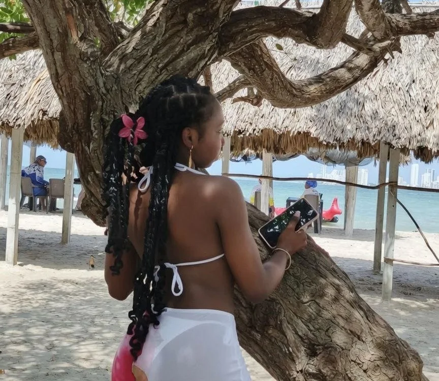 Chat XXX en directo de MIXIE__