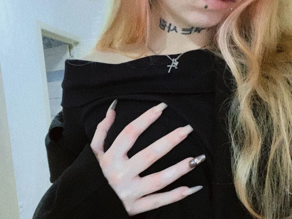 Nica_Kawaii offline XXX-chat