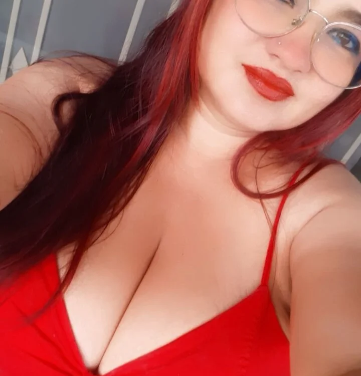 HUGEBOOBS_MILF Offline XXX Chat