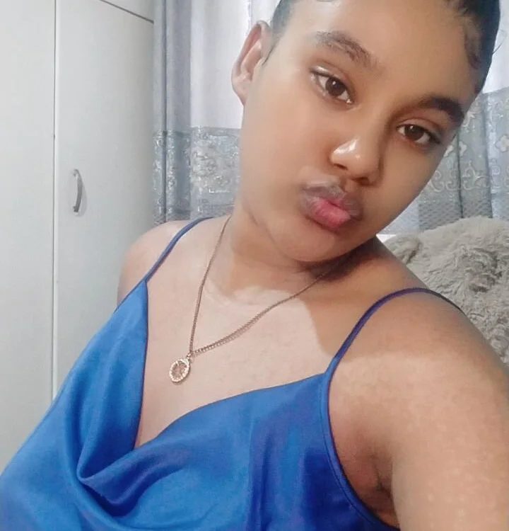 Lilmisskay18 오프라인 XXX 채팅