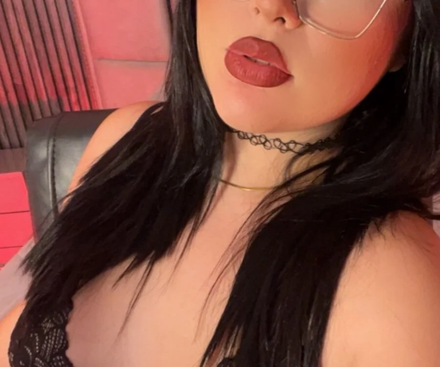 Emberrvelvet: απευθείας συνομιλία ΧΧΧ