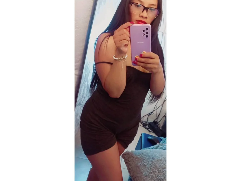 Offline chatovací místnost AnnieQueenx