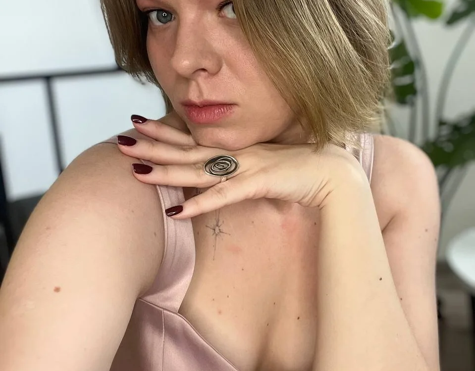 LornaFort's Offline Chat Room