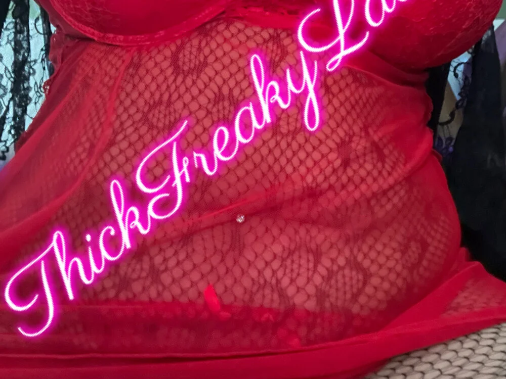 Thickfreakylatina: офлайн-секс-чат