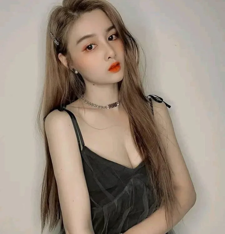 Offline XXX chat Lucy-Gold