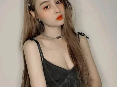 Lucy-Gold on StripChat