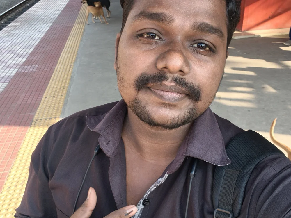 keerthushows' Offline Chat Room