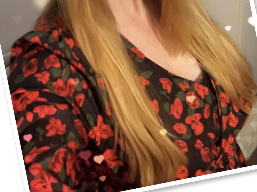 BustyBlonde_Lara's most recent online preview