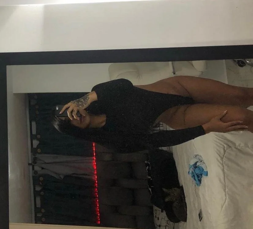 sweet_keylin2's Offline XXX Chat