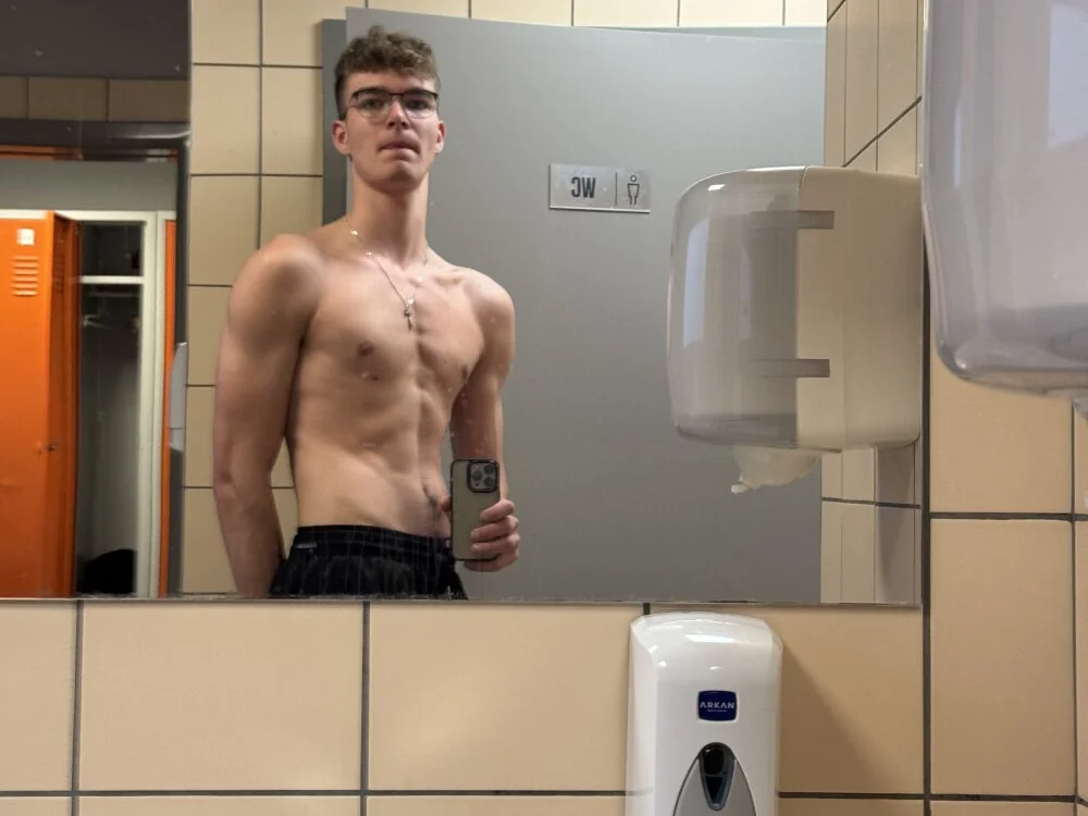 Kazekkk Offline XXX-chat