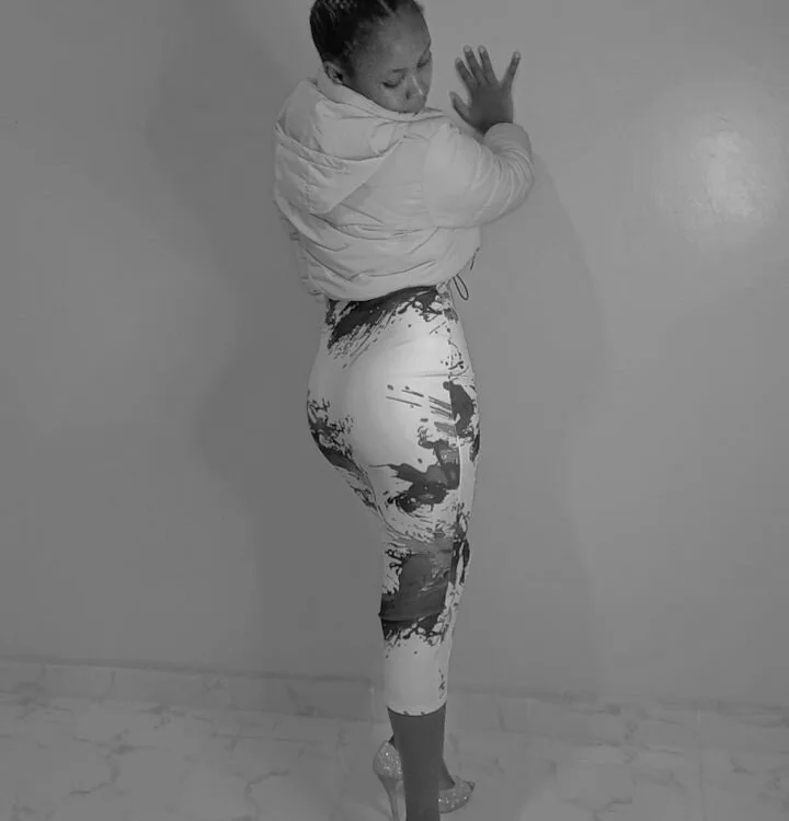 finly_claire's Offline XXX Chat