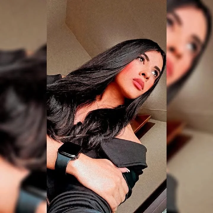Lorenna_Hot offline chatrum