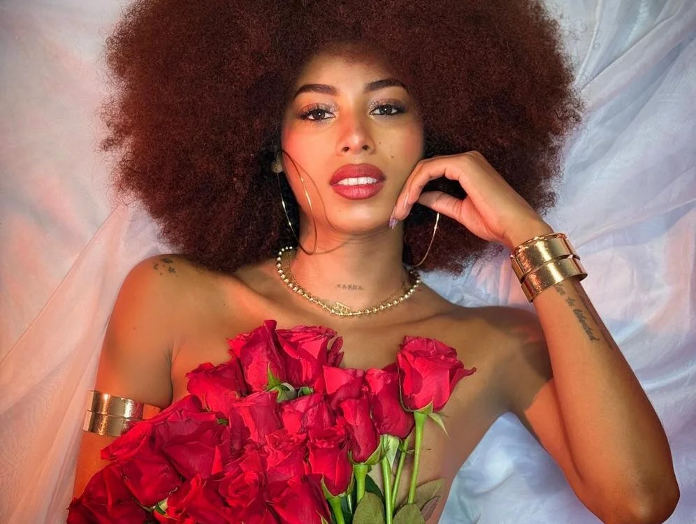 YayaHilton offline XXX-chat