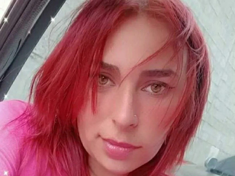 camila_sebas1's Offline XXX Chat
