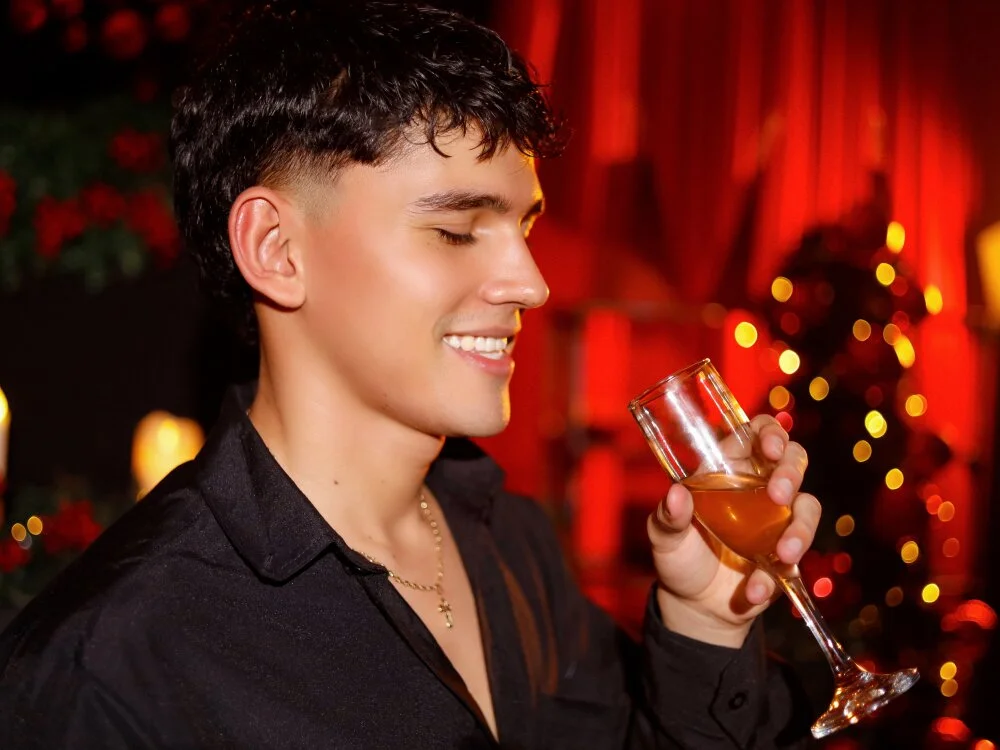 estebanperez_26's Offline XXX Chat