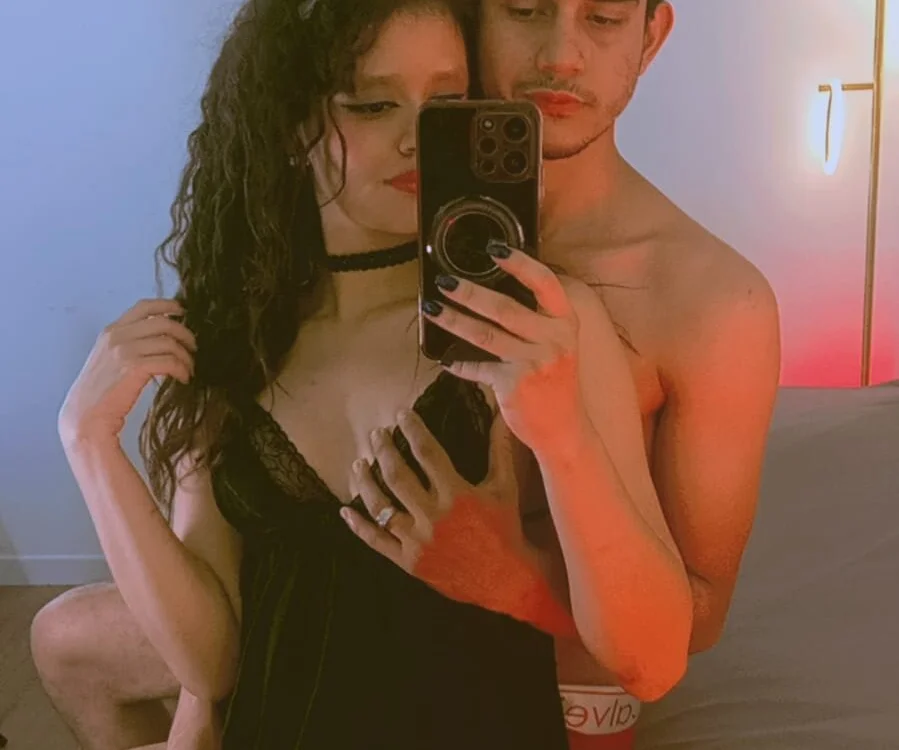 CharlotteAndJames' Offline XXX Chat