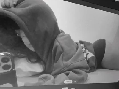 Martin1_Dry Female Twerk Chat Webcam