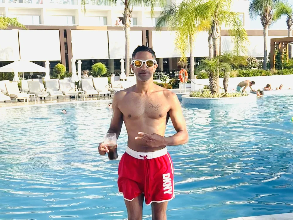 Ukguy25 离线XXX聊天